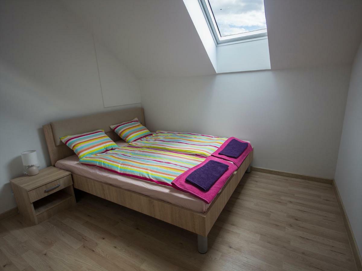 Apartment Marjetka Zirovnica Esterno foto